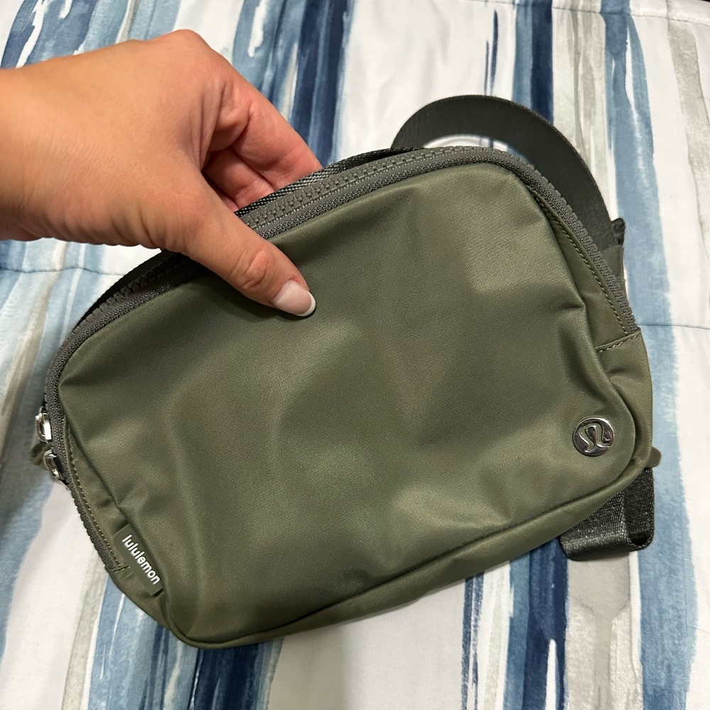 Lululemon belt bag